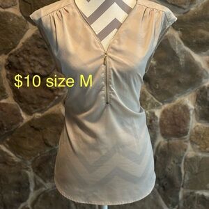 Women’s Zip Blouse